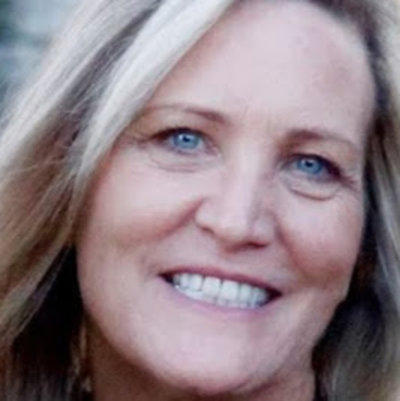 Meet your Posher, Janet - Picture 1 of 1